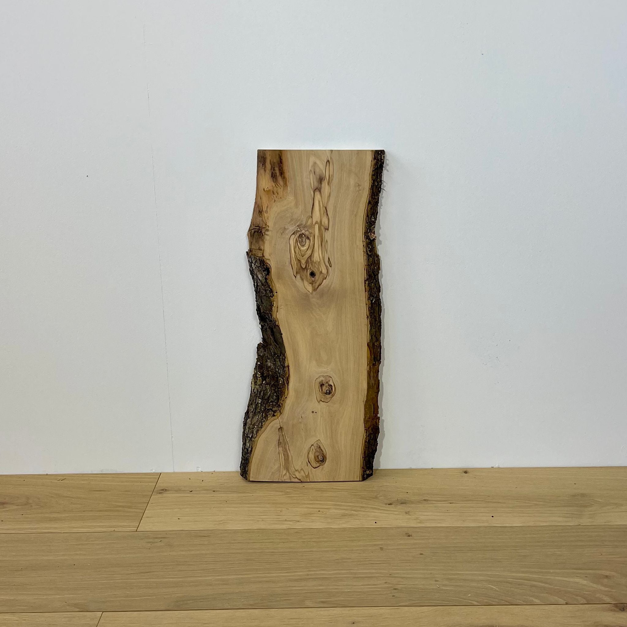 Olivenholzbrett 47 cm Naturkante W543